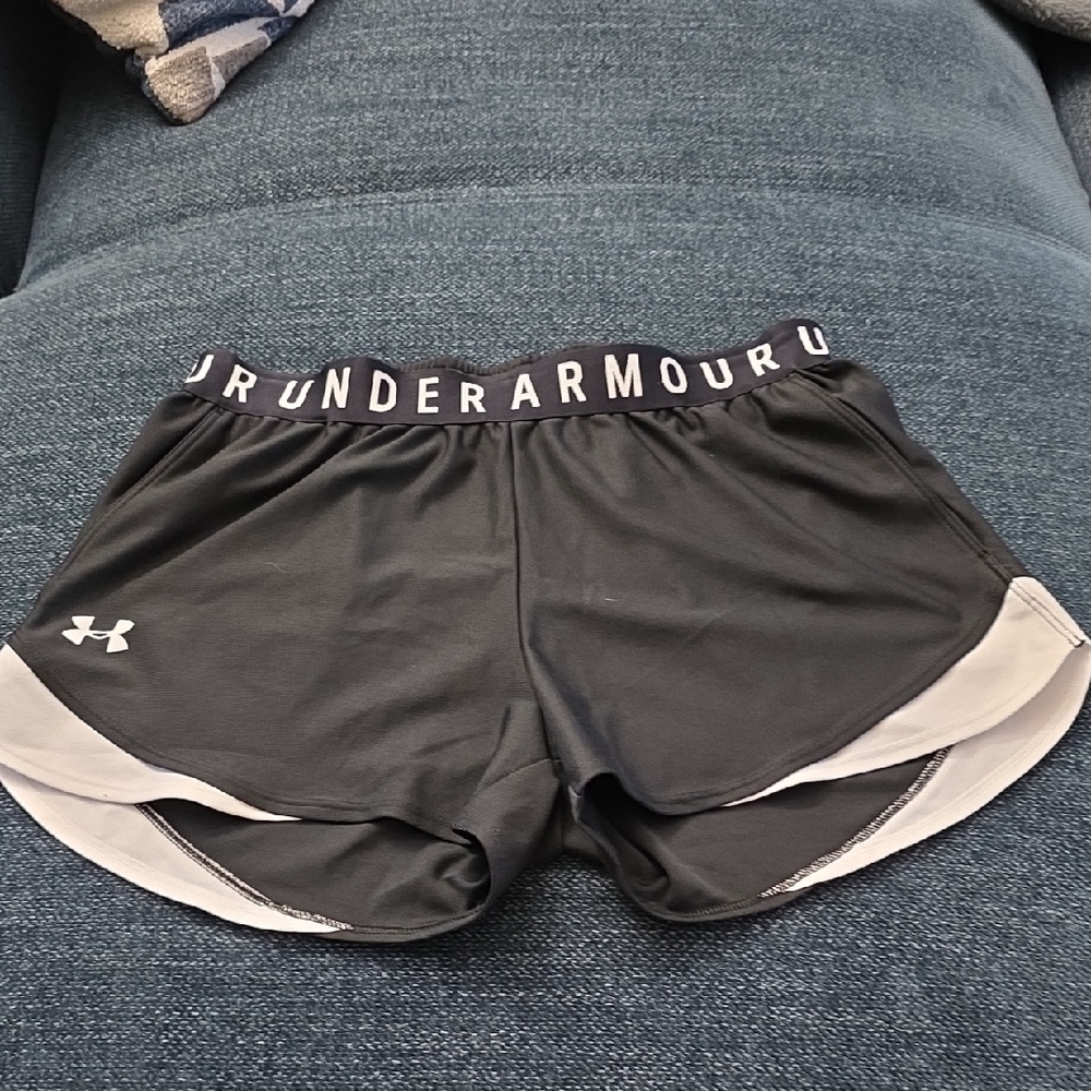 Under Armour Women's Black and White Athletic Shorts